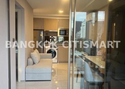 Condo at Walden Asoke for rent