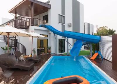 4 Bedroom Pool Villa for Rent/Sale near The City