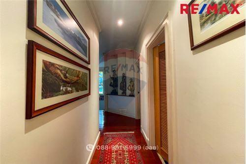 500 Sqm., 4 Beds House listed for ฿ 65,000,000.