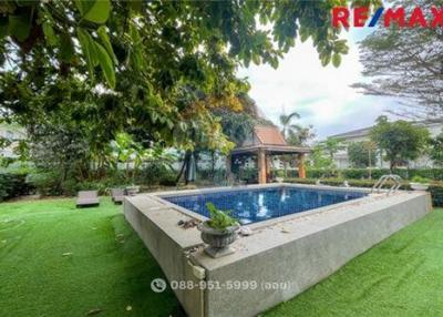 500 Sqm., 4 Beds Townhouse listed for ฿ 65,000,000.