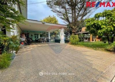 500 Sqm., 4 Beds House listed for ฿ 65,000,000.