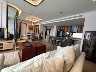 2 bed Condo in The Reserve Sukhumvit 61 Khlong Tan Nuea Sub District C020827