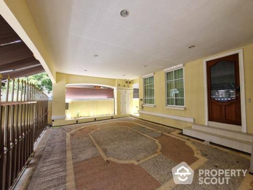 5-BR House at Banklangkrung Grande Vienna Rama 3 in Bang Phong Phang