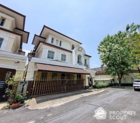 5-BR House at Banklangkrung Grande Vienna Rama 3 in Bang Phong Phang