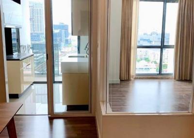 1-BR Condo at The Room Sukhumvit 62 near BTS Punnawithi