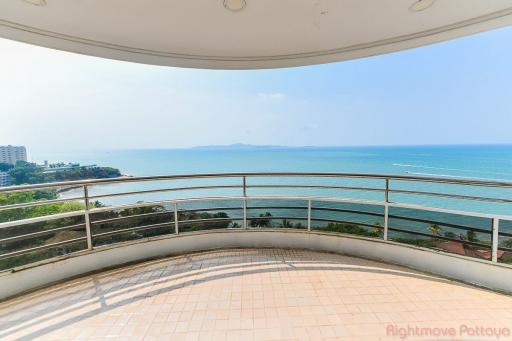 3 Bed Condo For Sale In Pratumnak - Royal Cliff Garden