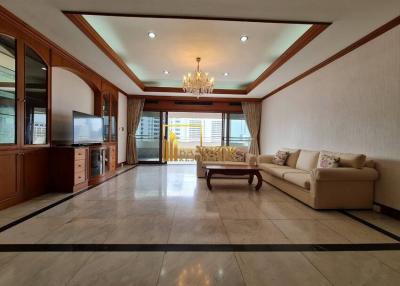 Tower Park  Spacious 3 Bedroom Property in Sukhumvit soi 3