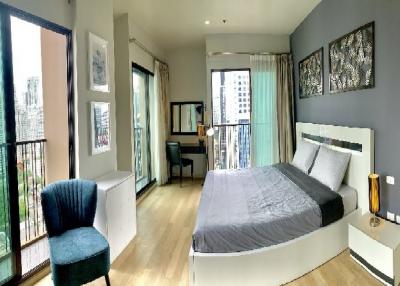 Noble Refine  Chic 1 Bedroom Condo Near BTS Phrom Phong