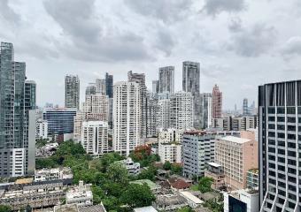 Noble Refine  Chic 1 Bedroom Condo Near BTS Phrom Phong