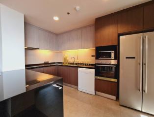 4 Bed Apartment For Rent in Phrom Phong