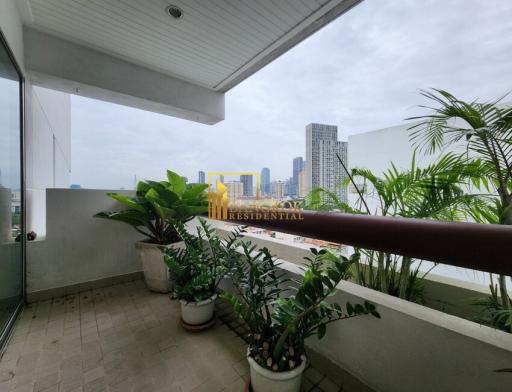 4 Bedroom Duplex Apartment For Rent in Sathorn