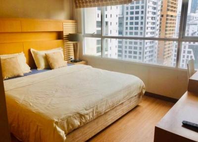 2 Bedroom For Rent in Urbana Langsuan