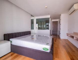 15 Sukhumvit Residences  3 Bedroom Condo in Nana