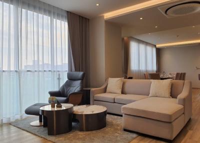 Luxurious 3 Bedroom Apartment in Bearing