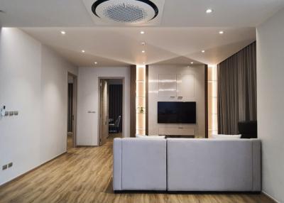 Luxurious 3 Bedroom Apartment in Bearing