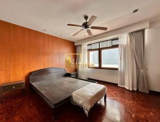 Huge 4 Bedroom Penthouse Apartment With Large Terrace in Sathorn