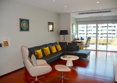 2-bedroom spacious condo for sale in Thonglor
