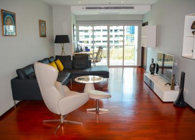 2-bedroom spacious condo for sale in Thonglor