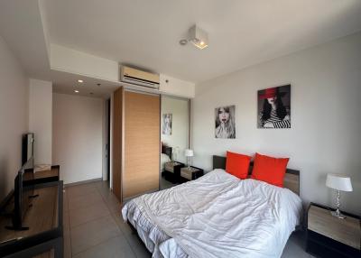 High-end 1-bedroom condo for sale in Ekamai