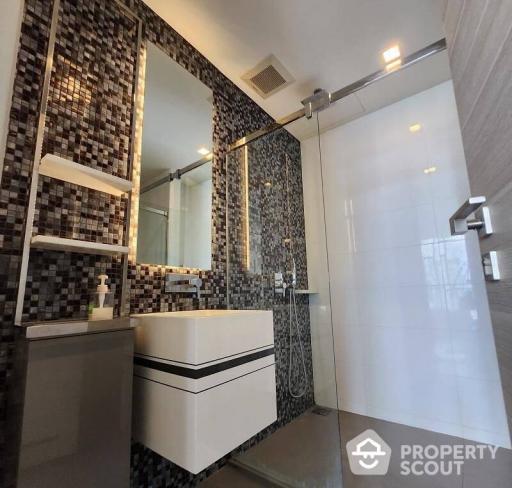 1-BR Condo at The Room Sathorn near BTS Saint Louis