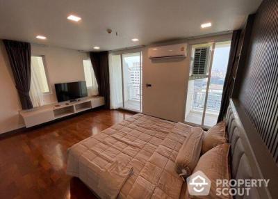 1-BR Condo at Baan Siri Silom near BTS Surasak