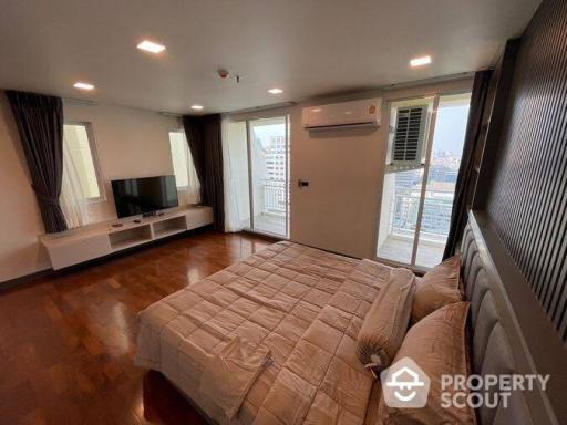 1-BR Condo at Baan Siri Silom near BTS Surasak