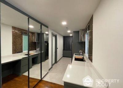 1-BR Condo at Baan Siri Silom near BTS Surasak