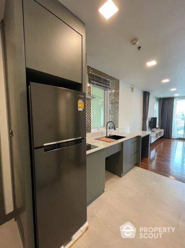 1-BR Condo at Baan Siri Silom near BTS Surasak