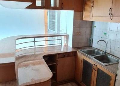 2-BR Condo at Sathorn Gardens near MRT Si Lom