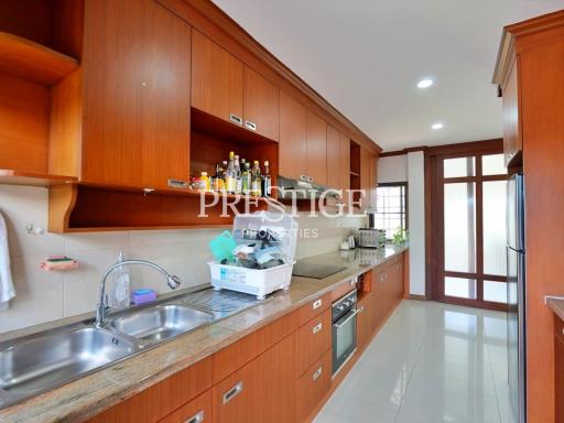 Boss Village – 3 bed 3 bath in East Pattaya PP10258