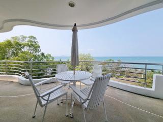 Magnificent Seaview condo for rent and sale