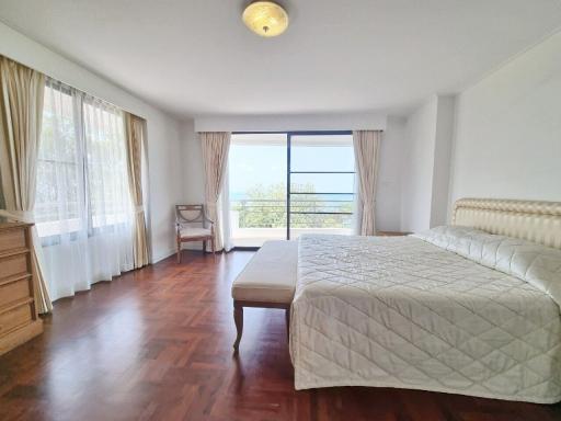 Magnificent Seaview condo for rent and sale