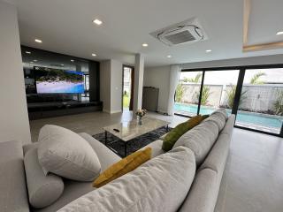 POOL VILLA 4BEDROOM  FOR RENT AT JOMTIEN