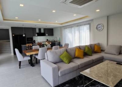 POOL VILLA 4BEDROOM  FOR RENT AT JOMTIEN