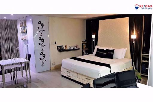 Elegant bedroom with modern design and neutral tones