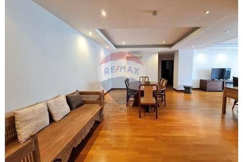 Prime Sukhumvit Condo with a Big Balcony.