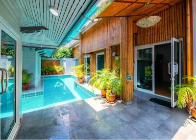 Romantic Pool Villa with 6 BR in quiet area for sale