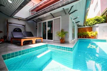 Romantic Pool Villa with 6 BR in quiet area for sale