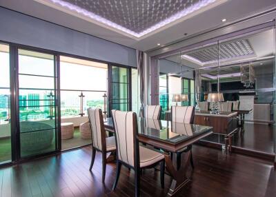 An extraordinary premium 2 bedroom duplex penthouse apartment to rent at The Shine