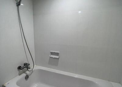 2-BR Condo at Acadamia Grand Tower near BTS Phrom Phong