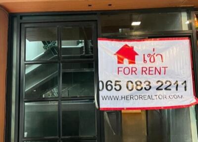 For Rent Bangkok Retail Sukhumvit BTS Phra Khanong Watthana