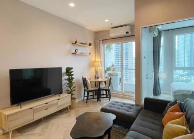 1 bed Condo in Ivy Sathorn 10 Silom Sub District C020834