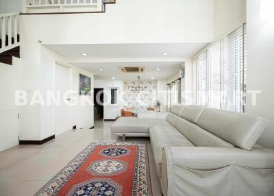 Townhouse at Hong Nakorn Sukhumvit for sale