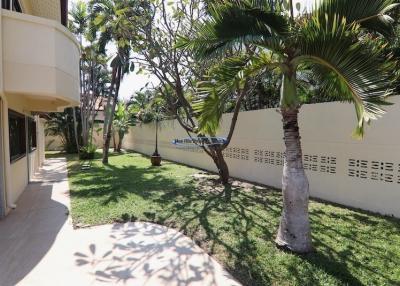 City center pool villa on large land for sale Hua Hin