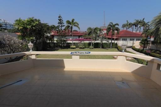 City center pool villa on large land for sale Hua Hin