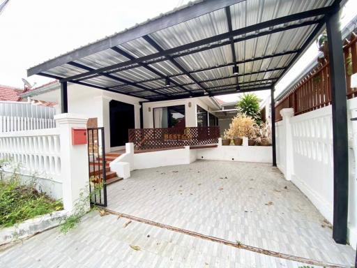 2 Bedrooms Villa / Single House East Pattaya H011640