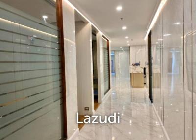 210 SQ.M Office for rent in Asoke area