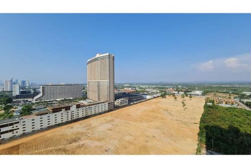 94,400 Sqm. Land listed for ฿ 7,080,000,000.