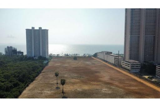 94,400 Sqm. Land listed for ฿ 7,080,000,000.