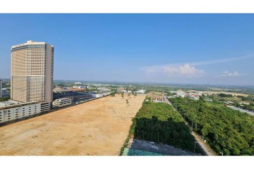 Beach Front NA JOMTIEN PATTAYA